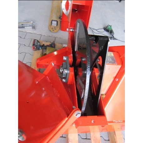 Broyeur de Branches Br 16 – Prise de Force - Tracteur – 10 à 13cm – Image 7