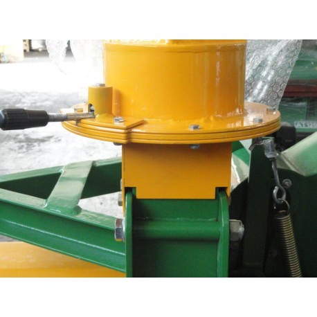 Broyeur de Branches et Végétaux Geo Eco17h - Eco 17h - Ameneurs avec Centrale Hydraulique Indépendante - Pdf Tracteur – Image 7